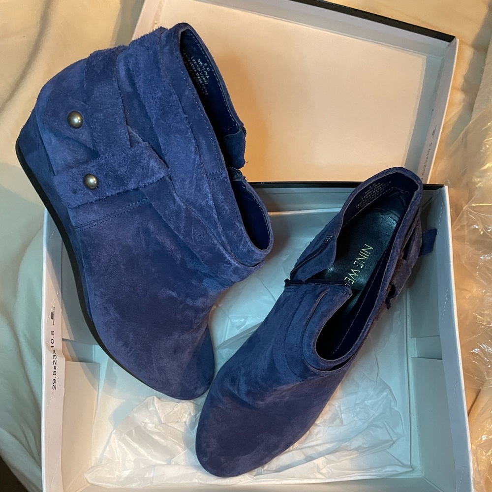 💙Nine West Suede Sz9 Ankle Booties💙 - Picture 2 of 6